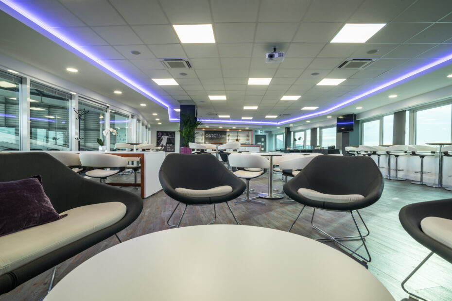 swansea.com legends lounge